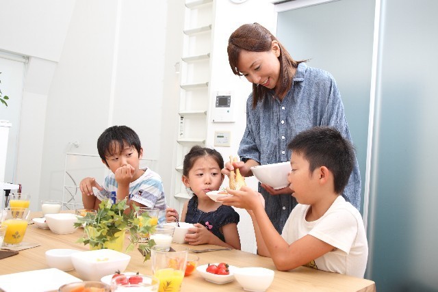 食事風景,赤ちゃん,コップ練習,方法