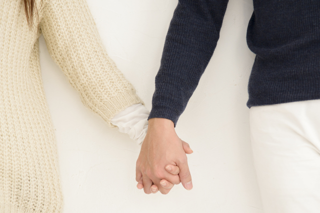 妊娠初期の妊婦と夫,妊娠8週,お腹,