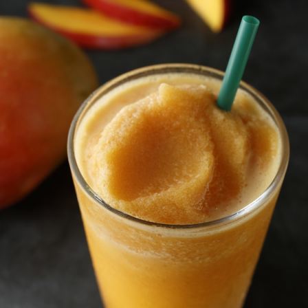 マンゴー パッション ティー フラペチーノ®,ノンカフェイン,飲み物,