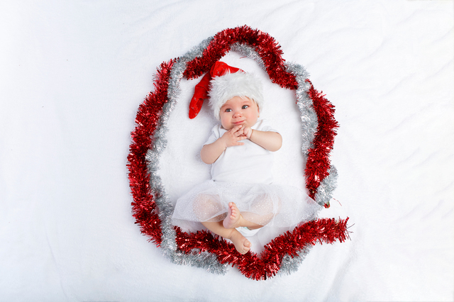 クリスマスリースになった赤ちゃん,赤ちゃん,クリスマスプレゼント,