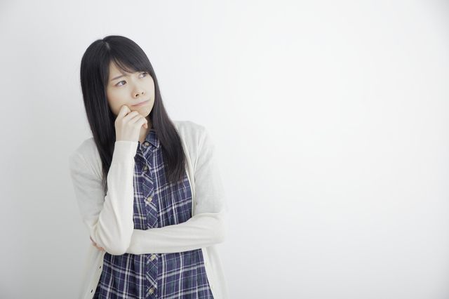 不安を感じる女性,妊娠2ヶ月,症状,