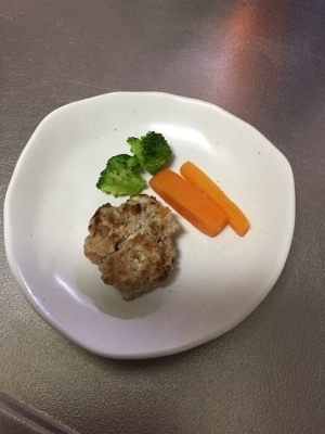 離乳食完了期 お野菜たっぷりフワフワ豆腐ハンバーグ,離乳食,ハンバーグ,
