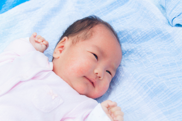 新生児の赤ちゃん,新生児,抱っこひも,
