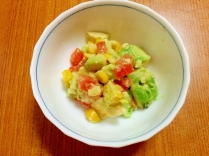 【離乳食】3色サラダ,離乳食,アボカド,