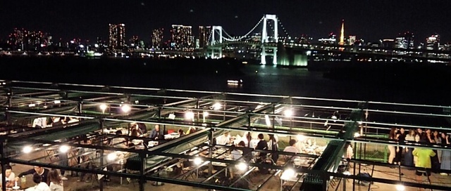 デジキューBBQ CAFE デックス東京ビーチ店,バーベキュー,雨,東京