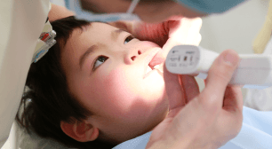 歯科検診を受ける子ども,3歳,虫歯,予防