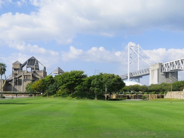 芝生広場,瀬戸大橋記念公園,球技場,香川