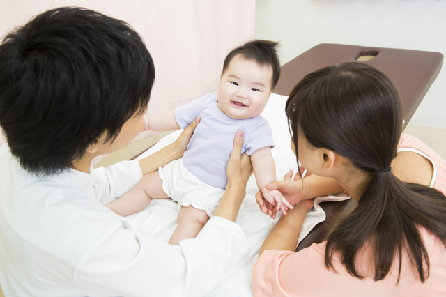 健診を受ける赤ちゃん,生後,10ヶ月,赤ちゃん