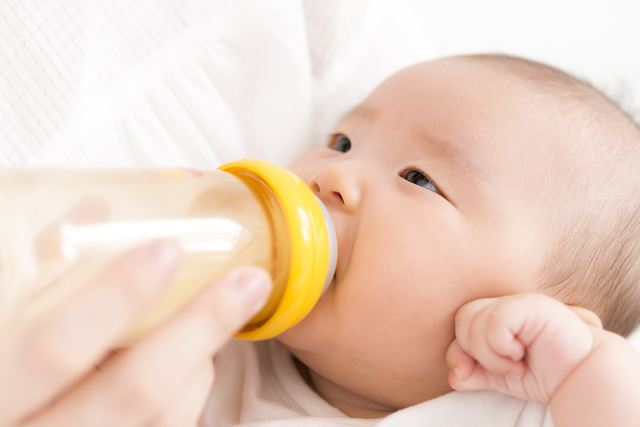 哺乳瓶と赤ちゃん,哺乳瓶洗剤,