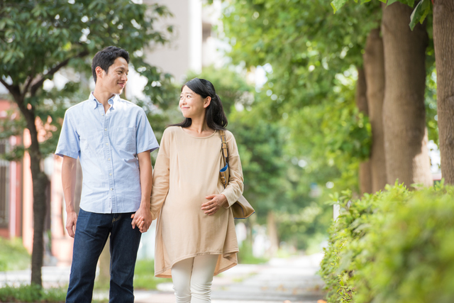 夫婦歩く,15週,お腹,