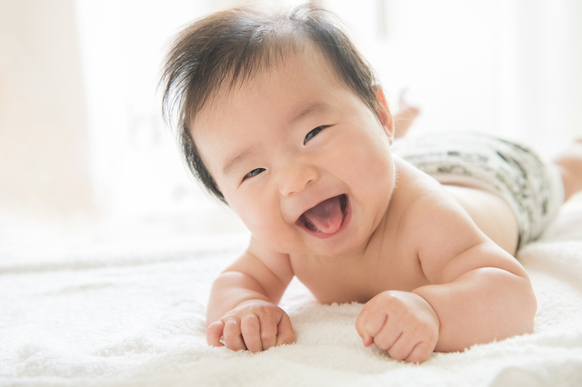 笑う赤ちゃん,赤ちゃん,