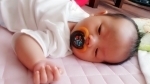 赤ちゃんおしゃぶり,おしゃぶり,寝かしつけ,