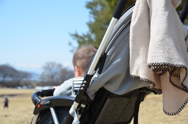 赤ちゃんのお散歩,新生児 ,外出 ,時期
