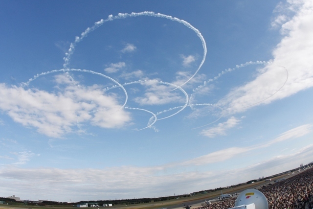 アクロバット飛行,入間,航空ショー,航空祭