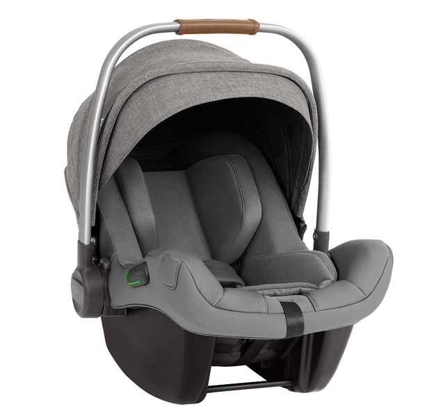 nuna ベビーシート pipa next,チャイルドシート,安全基準,出産準備