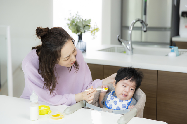 離乳食初期のほうれん草 下ごしらえや冷凍保存法 ペーストなどのレシピも Cozre コズレ 子育てマガジン