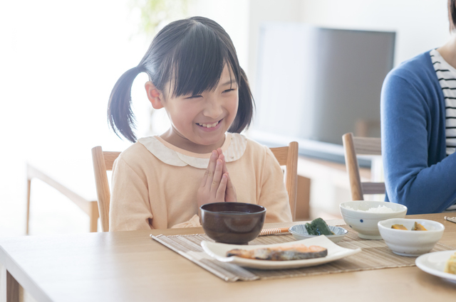 体験談 子どもの食事のマナーってどうしてる 3歳 5歳篇 Cozre コズレ 子育てマガジン