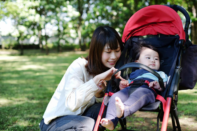 ベビーカーと親子,生後,7ヶ月,赤ちゃん