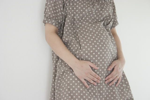 妊娠4ヶ月の妊婦,妊娠,14週,お腹