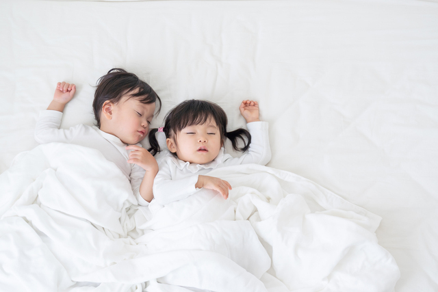 夜寝る子ども,夜用おむつ,