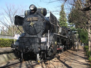 800px-Japanese-national-railways-SL-D51-272-20110120