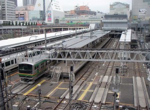 800px-ShinjukuSta_1-5ofJR200505