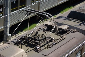 800px-Tokyu-8500-pantograph