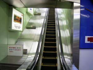 江ノ島のエスカレーター「エスカー」