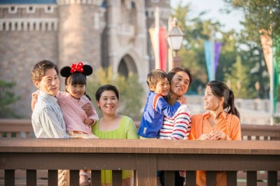 ディズニー年間パス家族写真のイメージ画像