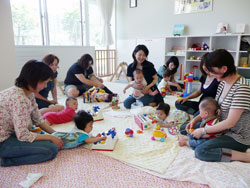 子連れで行ける公共施設、ママと赤ちゃんの画像