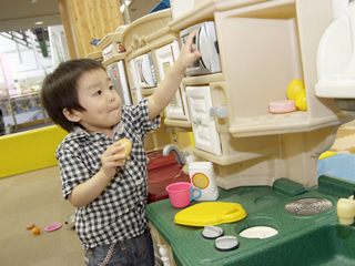 札幌のファンタジーキッズリゾートに子連れでおでかけのキッチンの画像