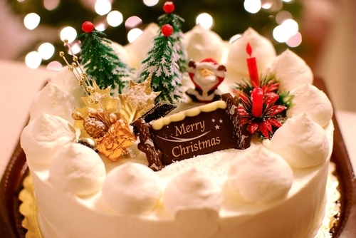 クリスマスパーティにホテルの美味しいケーキのイメージ画像