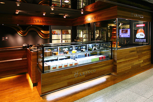 ロールケーキの人気店・アリンコの店先画像