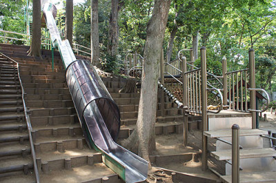 中根公園の滑り台