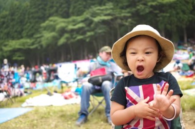 東京のフェスに参加する子どものイメージ画像