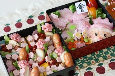 行楽お弁当八重たんおにぎりの画像