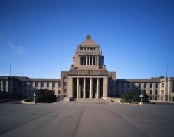 夏休みに子どもと行きたい無料スポット、国会議事堂の画像