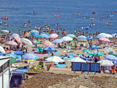 兵庫県神戸市須磨にある海水浴場の画像