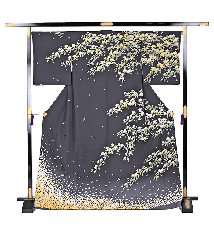 美品 着物 ゆったりサイズ“紙吹雪で化粧をしたいつもと違う景色”訪問着 M-70 季節の着物「山吹」訪問着 No.AA-0668-Mサイズのレンタル