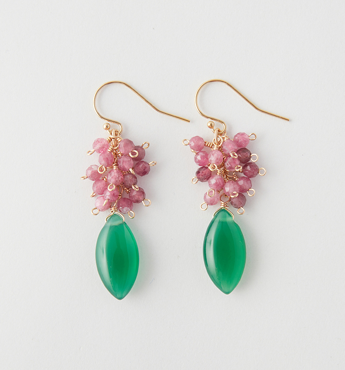 新作ブルーオニキス水晶マザオパトリプレットカービングピアスチャーム 新作ブルーオニキス水晶マザオパトリプレットカービングピアスチャーム