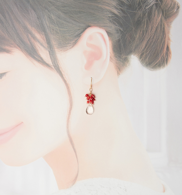 つるんとしたクリスタル×赤サンゴふさふさピアス№5T-953 No.5XE-0061