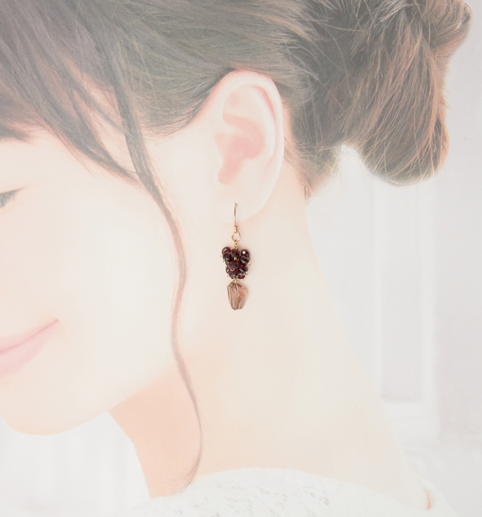 スモーキークォーツタンブル×コインガーネットふさふさピアス№5T-914