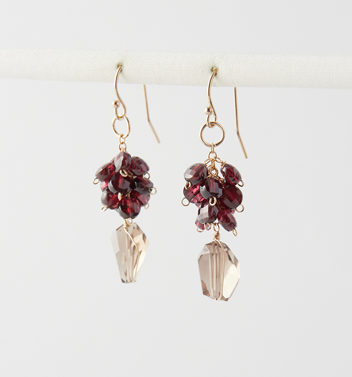 スモーキークォーツタンブル×コインガーネットふさふさピアス№5T-914