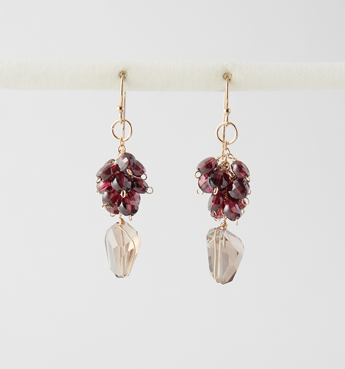 スモーキークォーツタンブル×コインガーネットふさふさピアス№5T-914