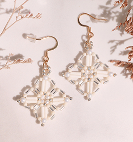 ブルーフローライトのピアス No.5XE-0042-00の通販｜きもの365