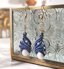 天使のマクラメピアス ネイビーブルー No.5XJ-0112-13の通販｜きもの365