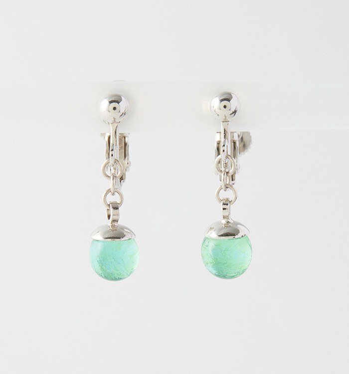 ガラス玉イヤリング】オーロラグリーン No.5XT-0053-00の通販