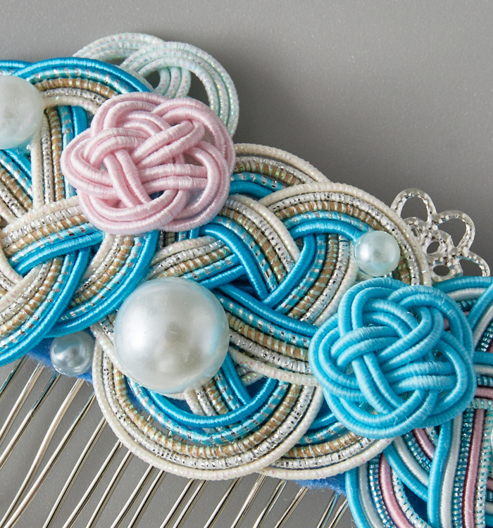 水色 着物用アクセサリーセット 楽天市場】髪飾り 髪かざり ニゼル 水引 卒業式 ヘッドパーツ ドライ