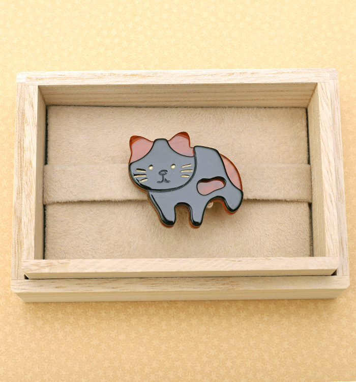 美品 猫 着物 正絹“自由気ままにレトロな時を過ごすネコ”長襦袢 4990 美品 猫 着物 正絹“自由気ままにレトロな時を過ごすネコ”長襦袢 4990