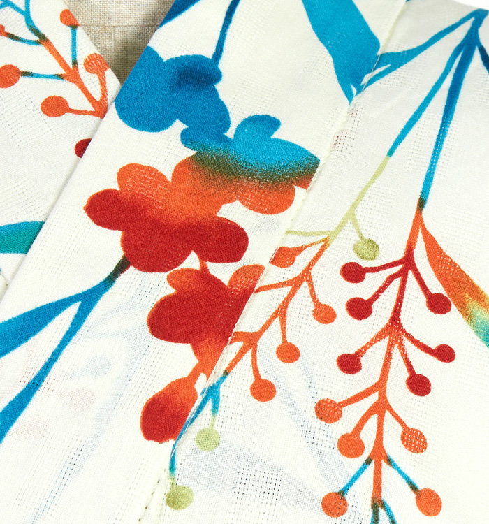 新品浴衣◇ bonheur saisons 白地に花火 - メルカリ